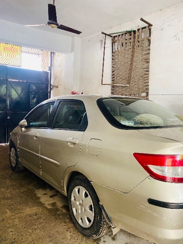 Honda City 1.5 EXI Second-hand 2005 Honda City 1.5 EXI for sale in Ahmedabad