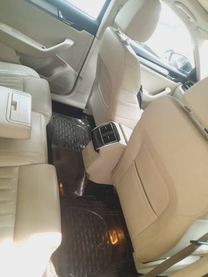 2019 Skoda Superb Style 1.8 TSI MT