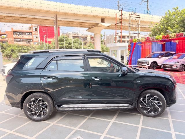 Hyundai Alcazar Signature DCT Second-hand 2025 Hyundai Alcazar Signature DCT for sale in Sahibabad
