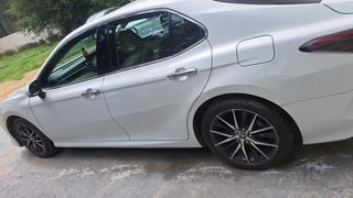 Used 2.5 Hybrid