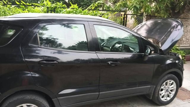 Second-hand 2014 Ford Ecosport 1.5 DV5 MT Titanium for sale in Ahmedabad