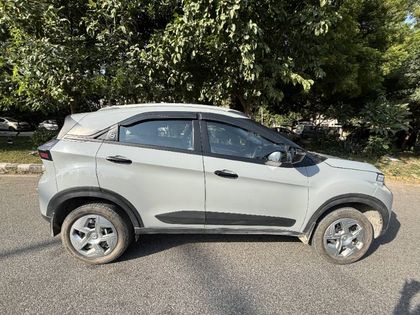 2023 Tata Nexon प्योर