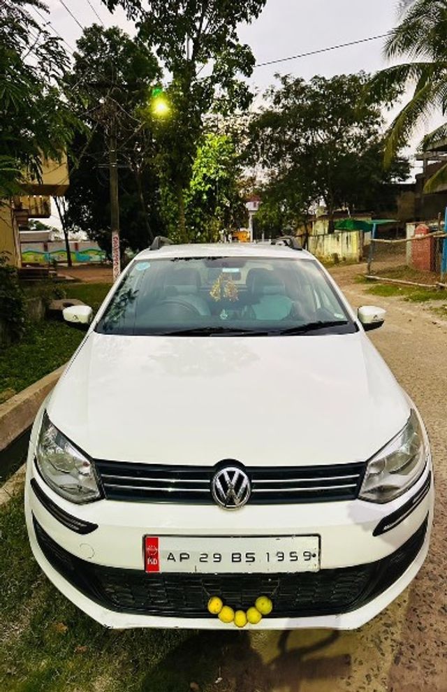 Volkswagen Polo Petrol Trendline 1.2L Second-hand 2012 Volkswagen Polo Petrol Trendline 1.2L for sale in Ranga reddy