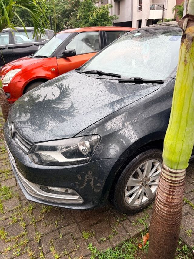 Volkswagen Polo Exquisite 1.2 MPI Highline Second-hand 2015 Volkswagen Polo Exquisite 1.2 MPI Highline for sale in Pune