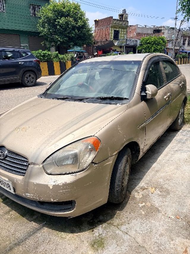 Second-hand 2009 Hyundai Verna CRDi for sale in Saharanpur (UP)