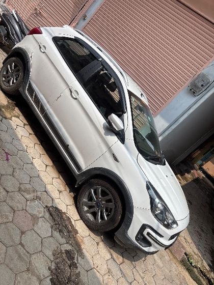 Used Titanium Plus Petrol BSIV