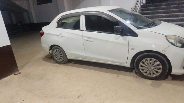 Second-hand 2017 Honda Amaze E i-VTEC for sale in Raebareli