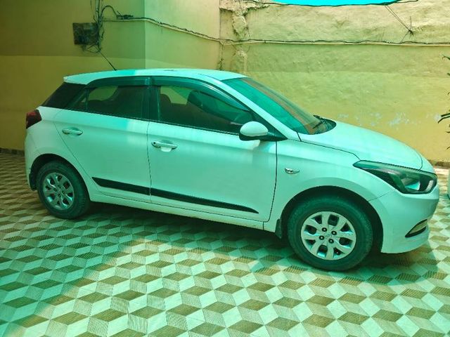 Hyundai i20 Magna 1.2 Second-hand 2017 Hyundai i20 Magna 1.2 for sale in Gurgaon