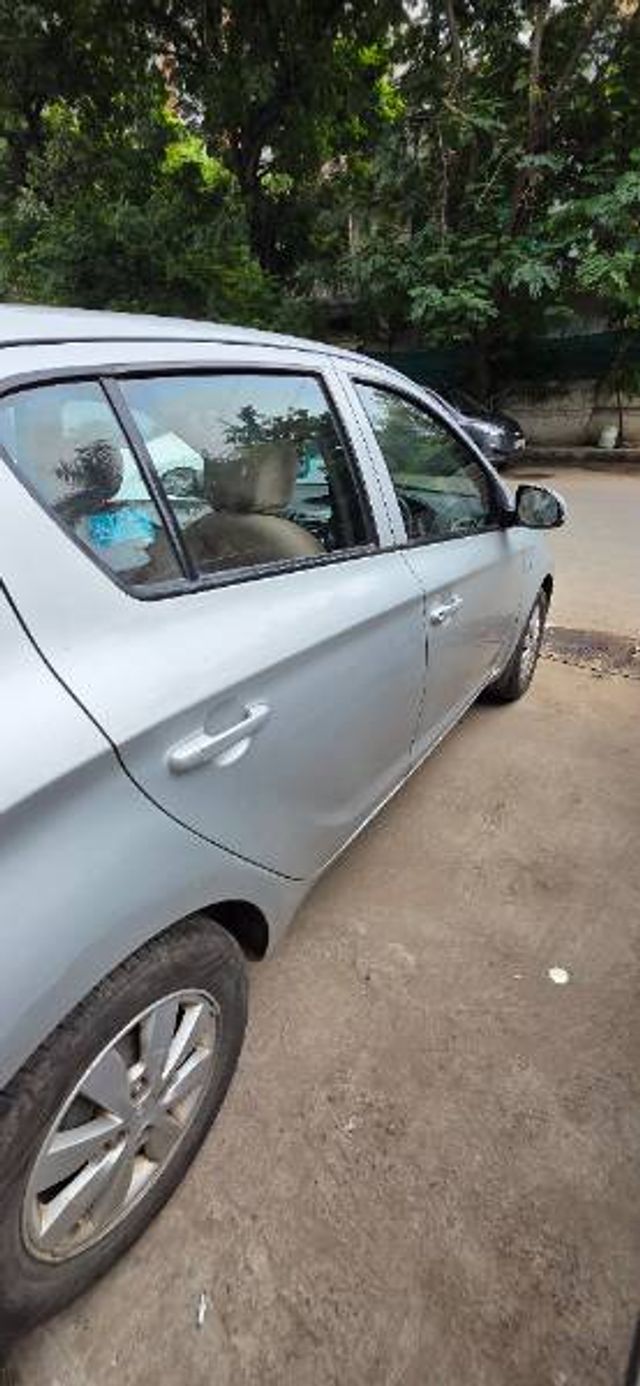 Hyundai i20 1.2 Sportz Second-hand 2012 Hyundai i20 1.2 Sportz for sale in Ahmedabad