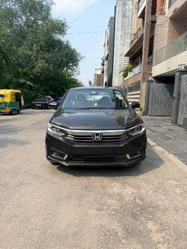Honda Amaze 2nd Gen VX CVT BSVI Second-hand 2021 Honda Amaze 2nd Gen VX CVT BSVI for sale in New Delhi