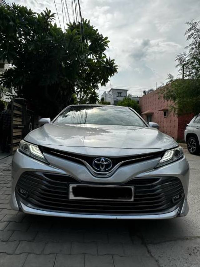 Toyota Camry Hybrid 2.5 Second-hand 2019 Toyota Camry Hybrid 2.5 for sale in Faridabad