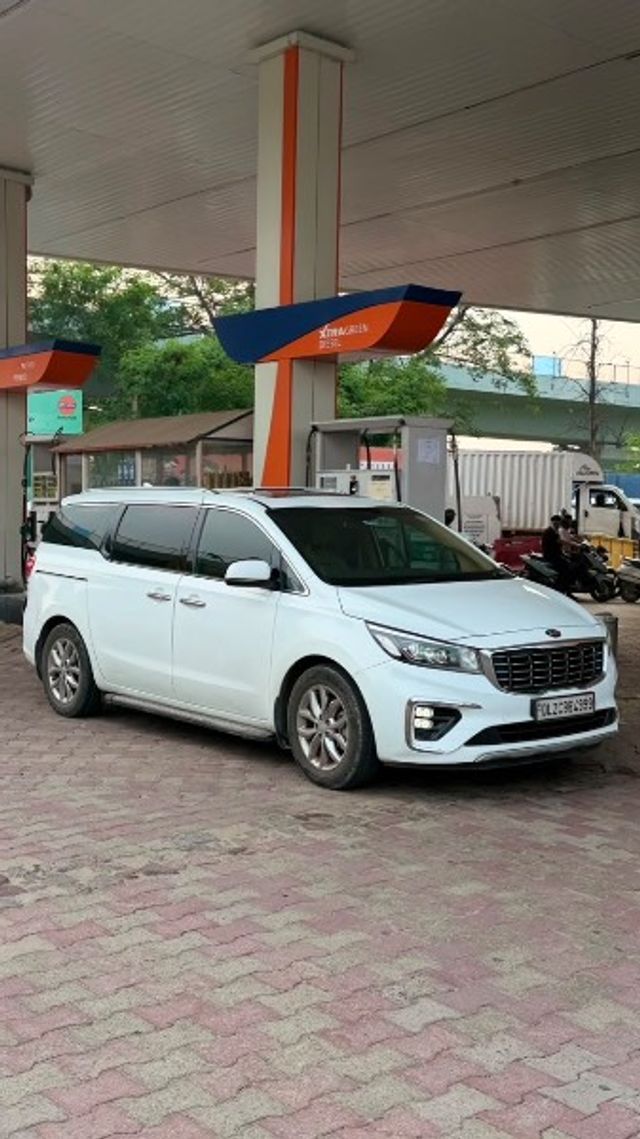 Kia Carnival Limousine Second-hand 2020 Kia Carnival Limousine for sale in New Delhi