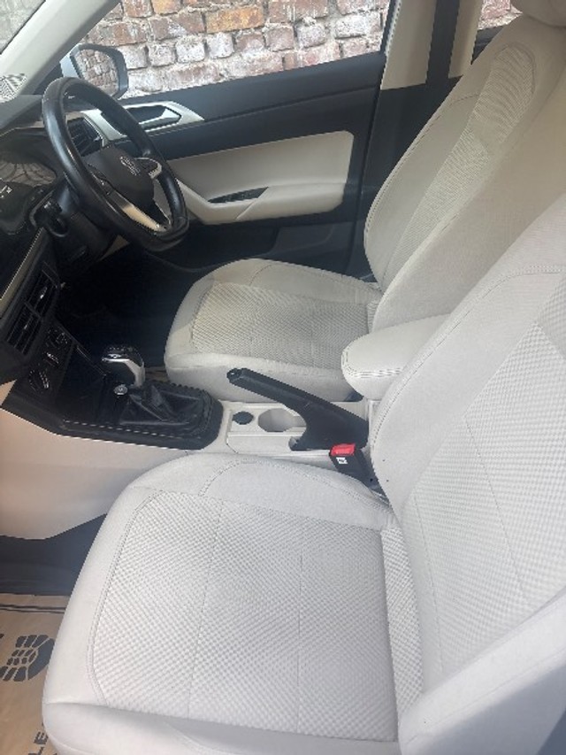 Second-hand 2022 Volkswagen Virtus Highline AT BSVI for sale in New Delhi-6