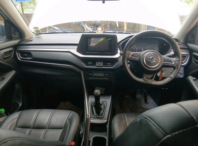 Second-hand 2023 Maruti Brezza Vxi CNG for sale in Pune-3