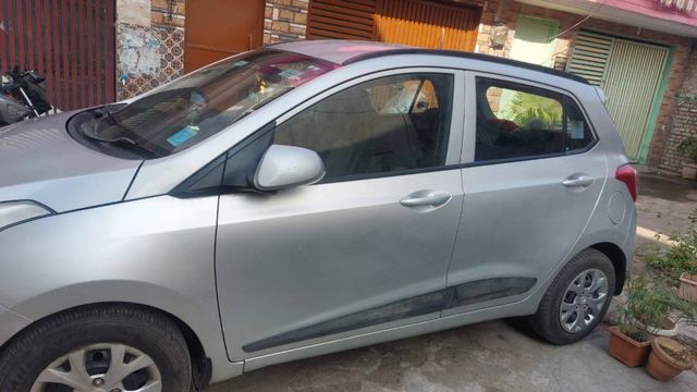 Second-hand 2015 Hyundai Grand i10 CRDi स्पोर्टज़ for sale in Chandausi
