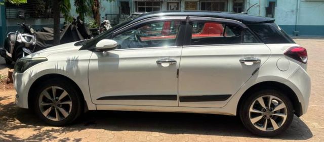 Hyundai i20 1.2 Asta Dual Tone Second-hand 2017 Hyundai i20 1.2 Asta Dual Tone for sale in Mumbai