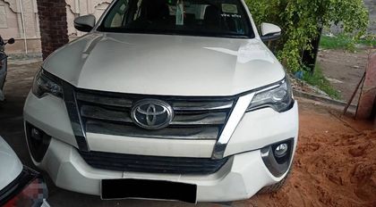 2017 Toyota Fortuner 2.8 2WD MT बीएस4