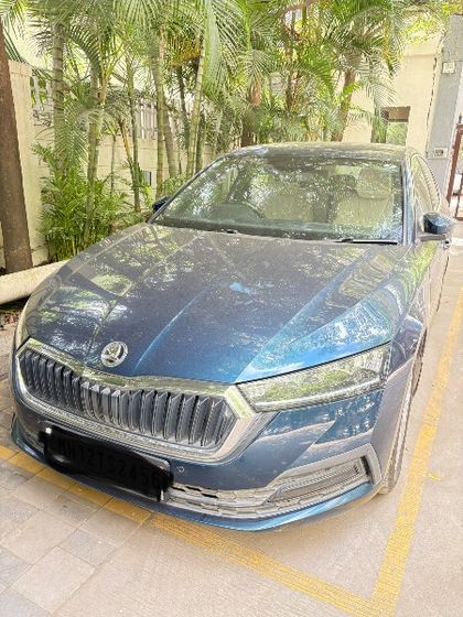 2021 Skoda Octavia स्टाइल