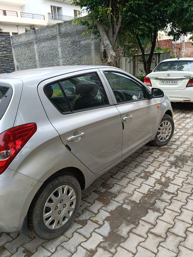 Second-hand 2011 Hyundai i20 1.2 मैग्ना for sale in Rupnagar