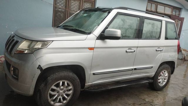 Second-hand 2016 Mahindra TUV 300 T8 for sale in Bareilly