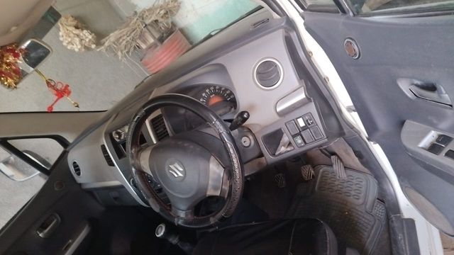 Second-hand 2013 Maruti Suzuki Wagon R LXI CNG for sale in Bhavnagar