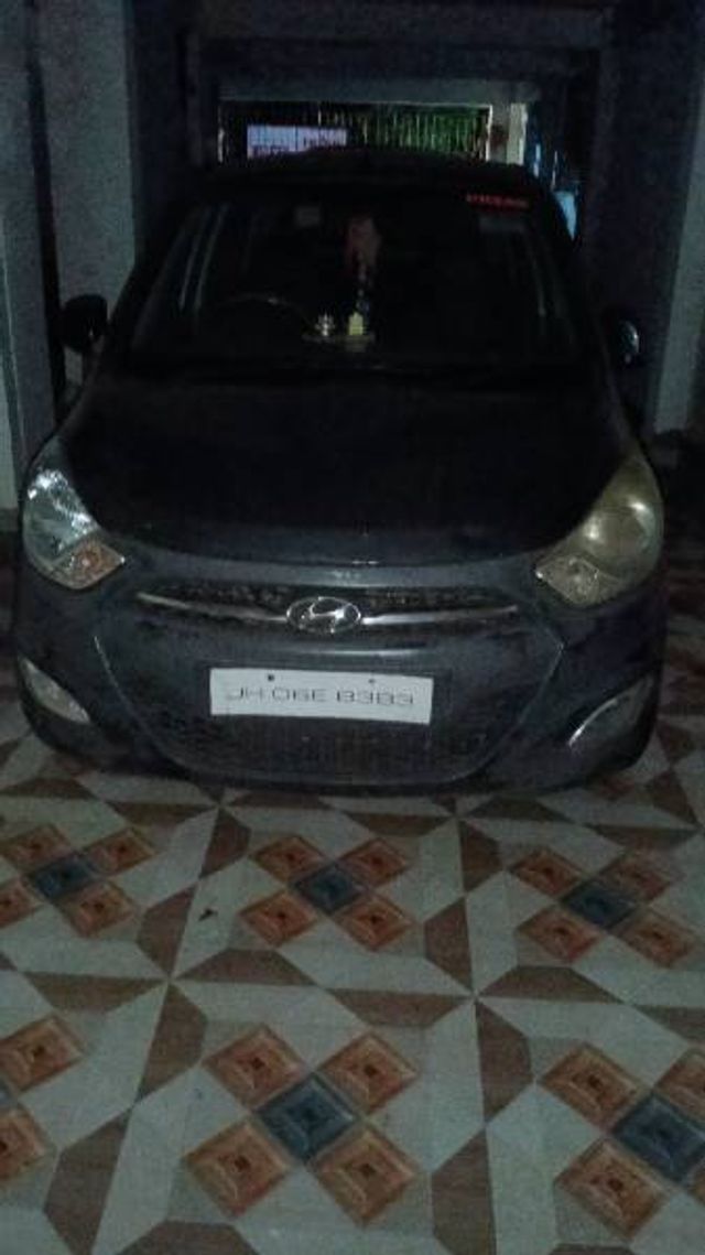 Second-hand 2012 Hyundai i10 Magna for sale in Chaibasa