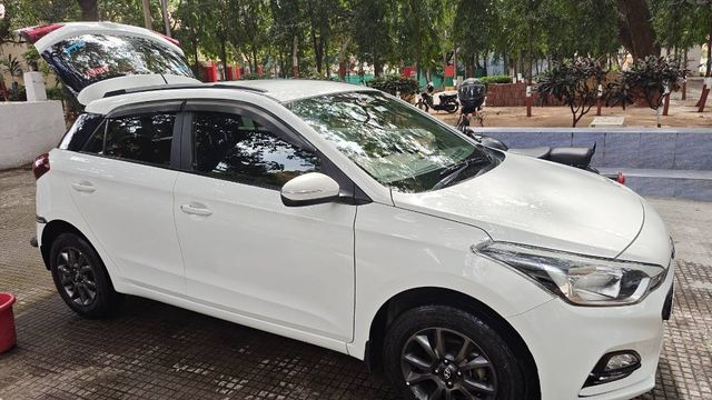 Hyundai i20 स्पोर्टज़ IVT बीएस6 Second-hand 2021 Hyundai i20 स्पोर्टज़ IVT बीएस6 for sale in Proddatur