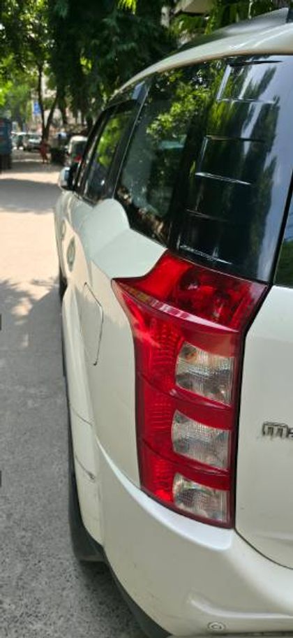 2017 Mahindra XUV500 W10 2WD