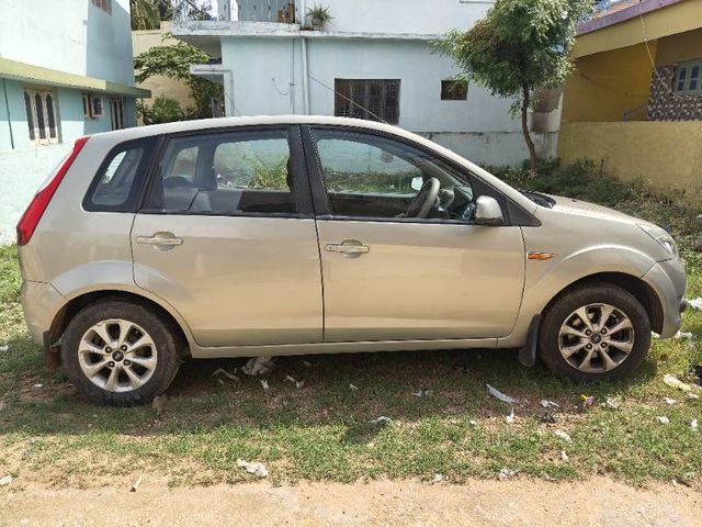 Ford Figo Petrol Titanium Second-hand 2012 Ford Figo Petrol Titanium for sale in Anantapur
