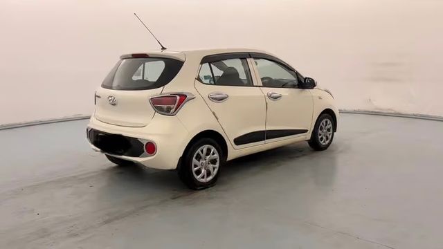 Second-hand 2014 Hyundai Grand i10 एस्टा for sale in Jammu