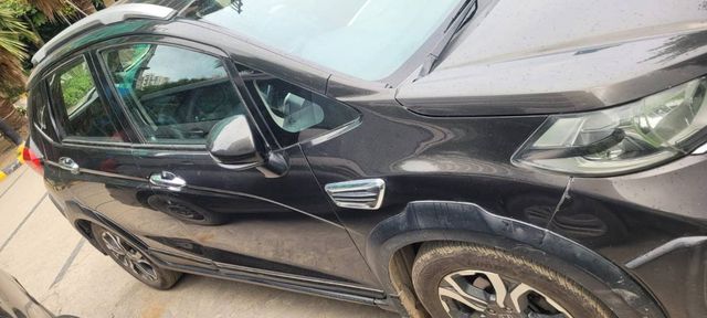 Honda WR-V i-DTEC वीएक्स Second-hand 2017 Honda WR-V i-DTEC वीएक्स for sale in Noida