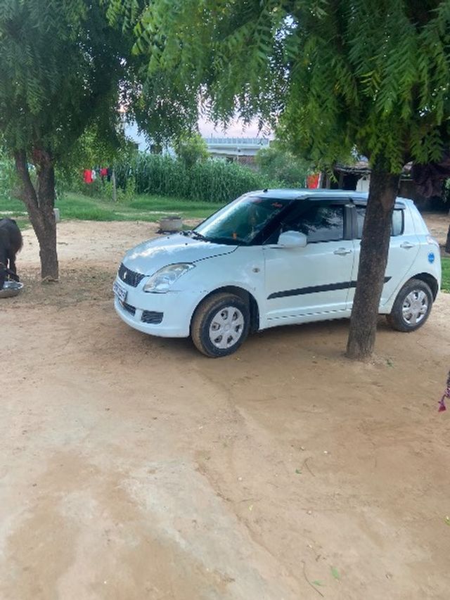 Maruti Suzuki Swift Lxi BSIV Second-hand 2010 Maruti Suzuki Swift Lxi BSIV for sale in Karauli