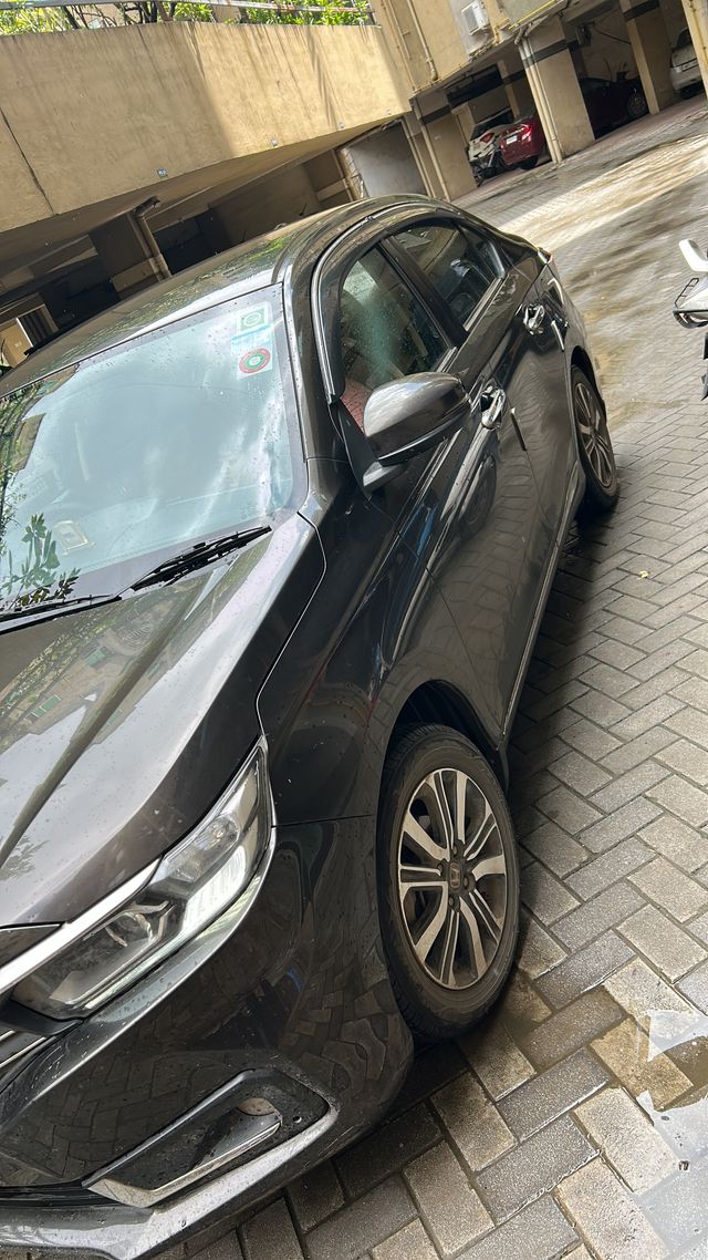 Honda Amaze 2nd Gen VX CVT Second-hand 2023 Honda Amaze 2nd Gen VX CVT for sale in Silvassa