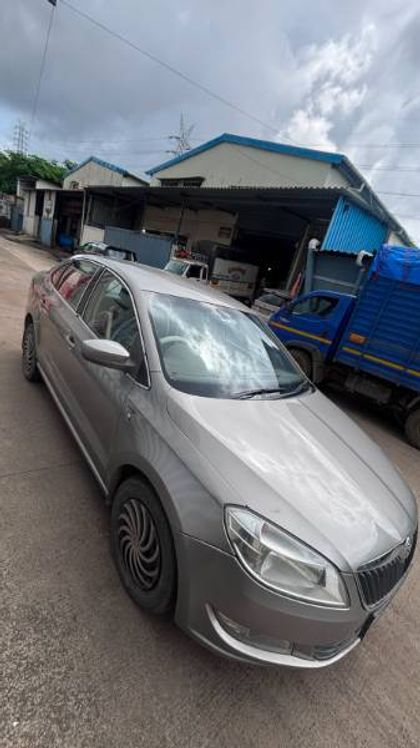 2013 स्कोडा रैपिड 1.6 TDI Ambition Plus
