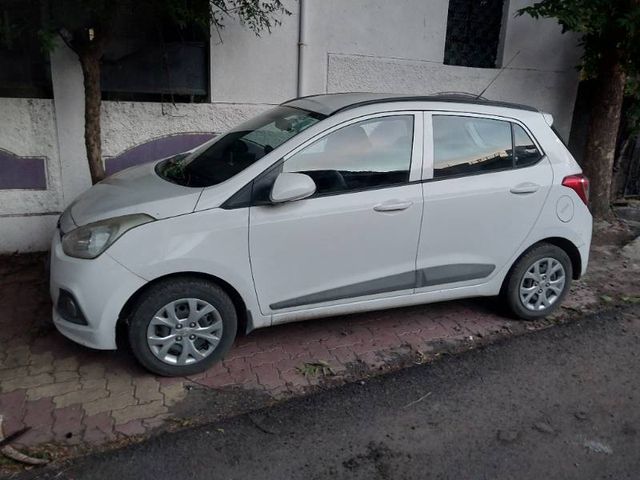 Hyundai Grand i10 CRDi स्पोर्टज़ Second-hand 2015 Hyundai Grand i10 CRDi स्पोर्टज़ for sale in Amravati