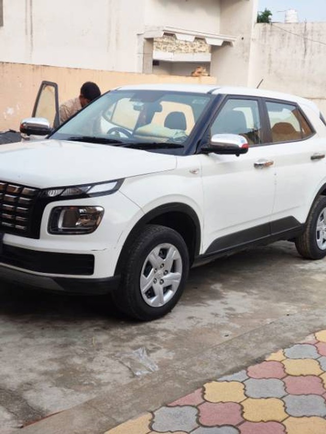 Hyundai Venue E Second-hand 2023 Hyundai Venue E for sale in Palwal-0