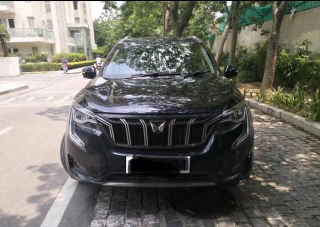 Second-hand 2023 Mahindra XUV700 एएक्स7 AT बीएस6 for sale in Lucknow
