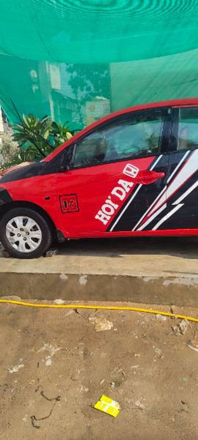 Honda Brio एस रेनफोर्स्ड MT Second-hand 2012 Honda Brio एस रेनफोर्स्ड MT for sale in Lucknow