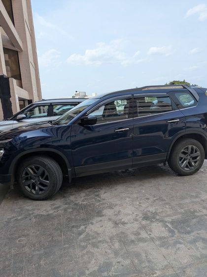 2023 Tata Safari एक्सटी प्लस