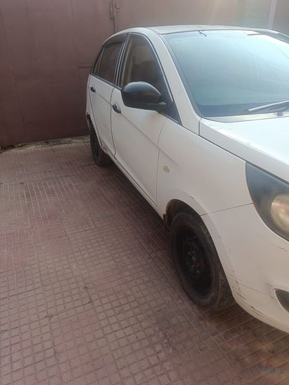 2016 Tata Bolt Revotron एक्सई