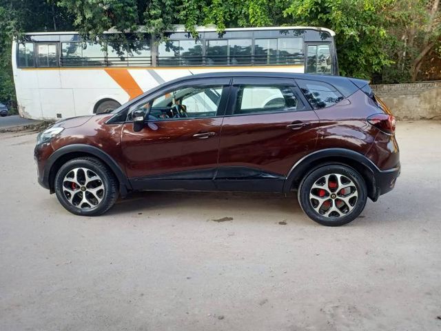 Second-hand 2019 Renault Captur 1.5 पेट्रोल RXT for sale in New Delhi
