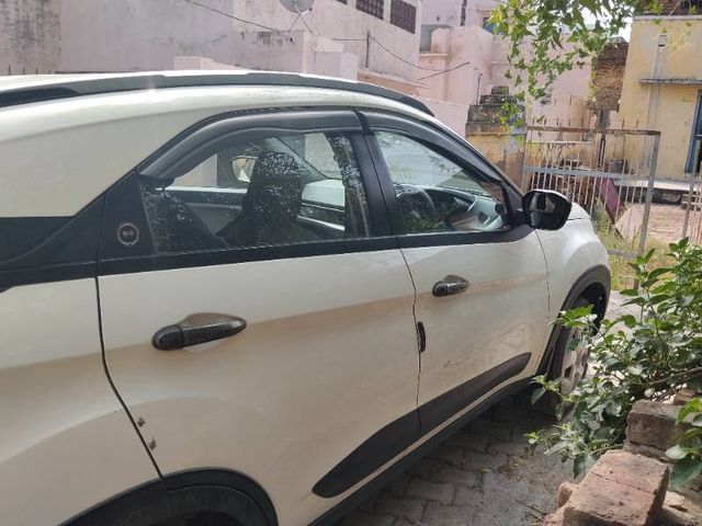 Tata Nexon प्योर Second-hand 2024 Tata Nexon प्योर for sale in New Delhi