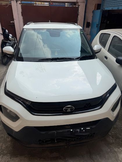2025 Tata Punch Accomplished Plus S AMT