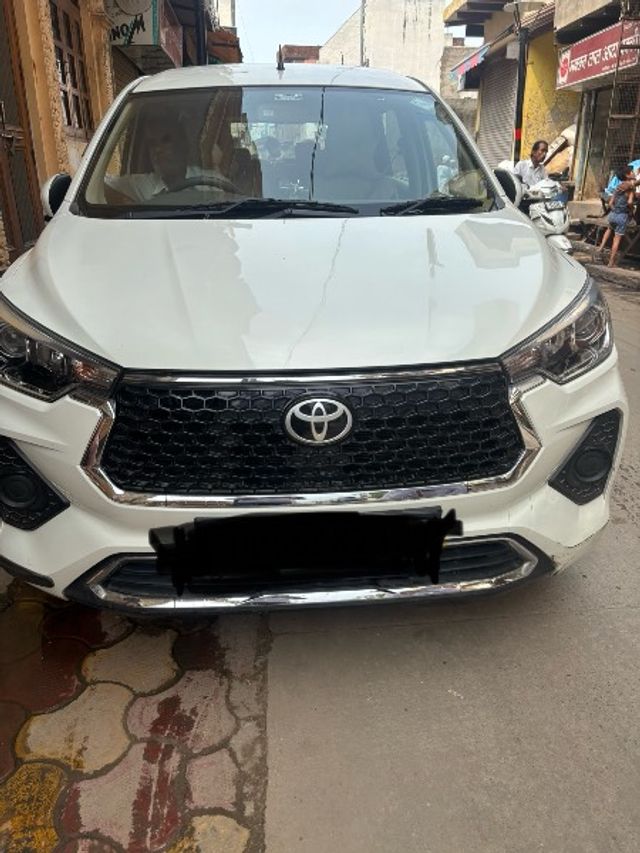 Toyota Rumion एस सीएनजी Second-hand 2024 Toyota Rumion एस सीएनजी for sale in Mathura