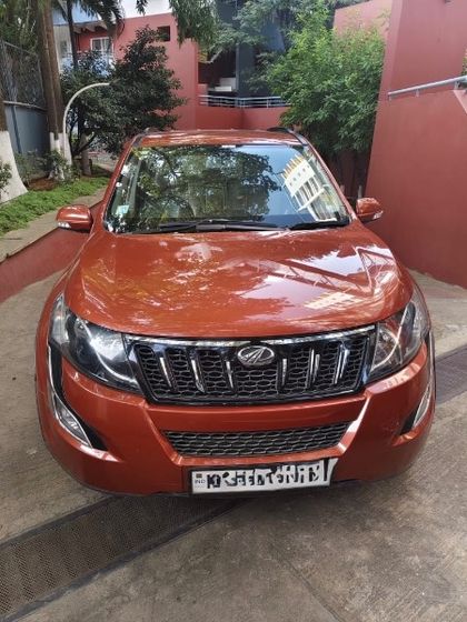 2015 Mahindra XUV500 1.99 FWD W8
