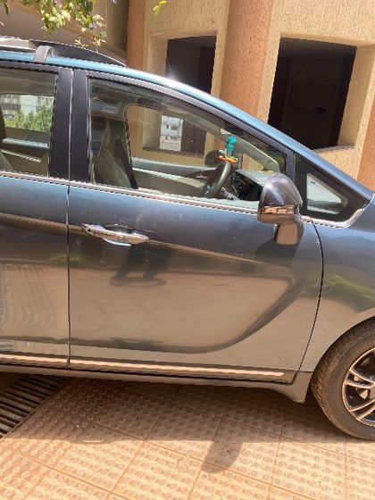 2018 Mahindra Marazzo M8