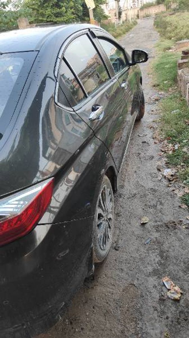 Second-hand 2020 Honda City वीएक्स MT for sale in Jaipur