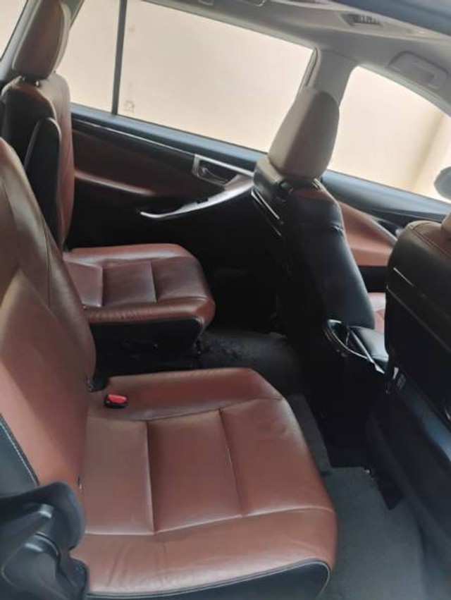 Second-hand 2018 Toyota Innova Crysta 2.8 GX AT BSIV for sale in Noida-5