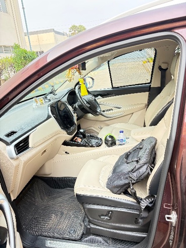 Second-hand 2021 MG Hector Sharp DCT for sale in Visakhapatnam-5