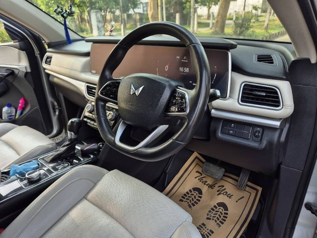 Second-hand 2022 Mahindra XUV700 AX7 AT Luxury Pack BSVI for sale in Moradabad-6